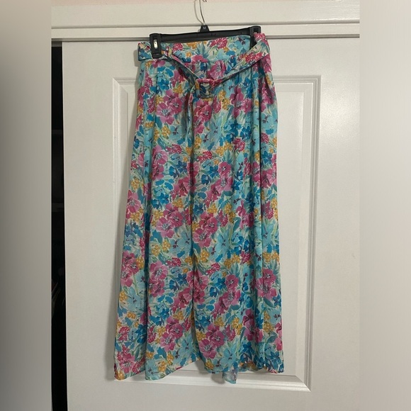 Mumu Floral Skirt with Belt - Picture 2 of 5